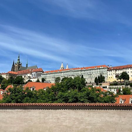 Luxury Family Hotel Royal Palace Прага Екстериор снимка The Hradčany
