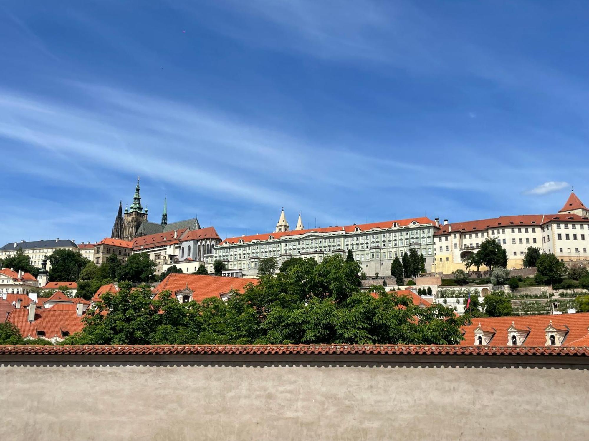 Luxury Family Hotel Royal Palace Прага Екстериор снимка The Hradčany